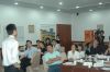 隆重介绍:SKY老师是加拿大留学回来的哟!水平可厉害了呢!其他?只可意会不可言传,瞧他炯炯有神的眼睛散发着智慧~~sky在游戏结束完后分析2个公司状态并延伸到人性优缺点,成功破冰!把大家引入下个金牌讲师选拔环节