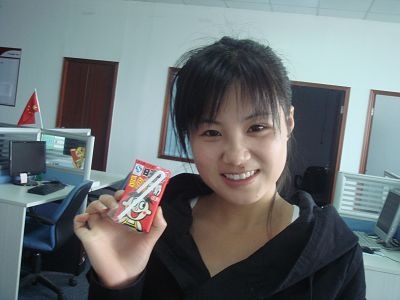   淘宝五皇冠店月光石女装天使榜：今天早上，我们的小敏天使又收到了主人的礼物，呵呵，好幸福(⊙o⊙)哦~  