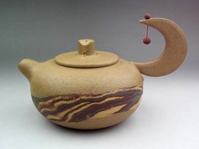 藏壶者紫砂壶2皇冠店铺许小权（许煜红）工艺师作品：太湖明月壶 宜兴紫砂壶 紫砂壶名家 紫砂壶工艺 紫砂壶鉴别 宜兴紫砂壶作者 紫砂壶收藏价值 紫砂壶品牌