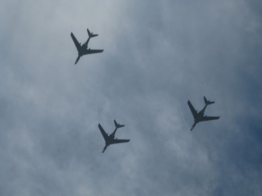 空中加油,强。
