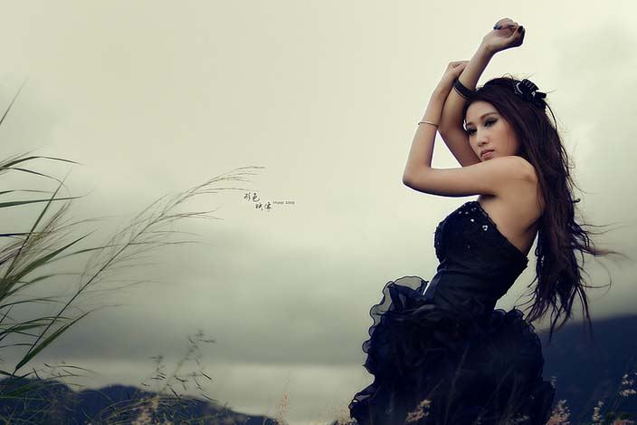 90后<em>小美女</em>自扮蒙面<em>奶罩</em>超人-图片照片 - 阿里