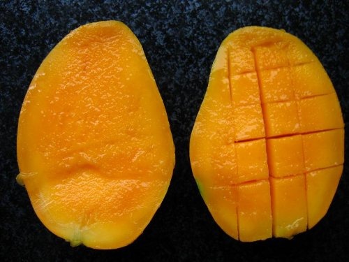 大家吃芒果都是怎么去皮的,有什么技巧,快拿来