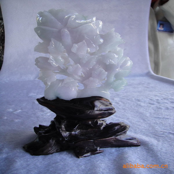 我想拍摄翡翠珠宝商业图片,需要使用什么专业