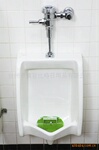 小便斗足球urinal soccer style