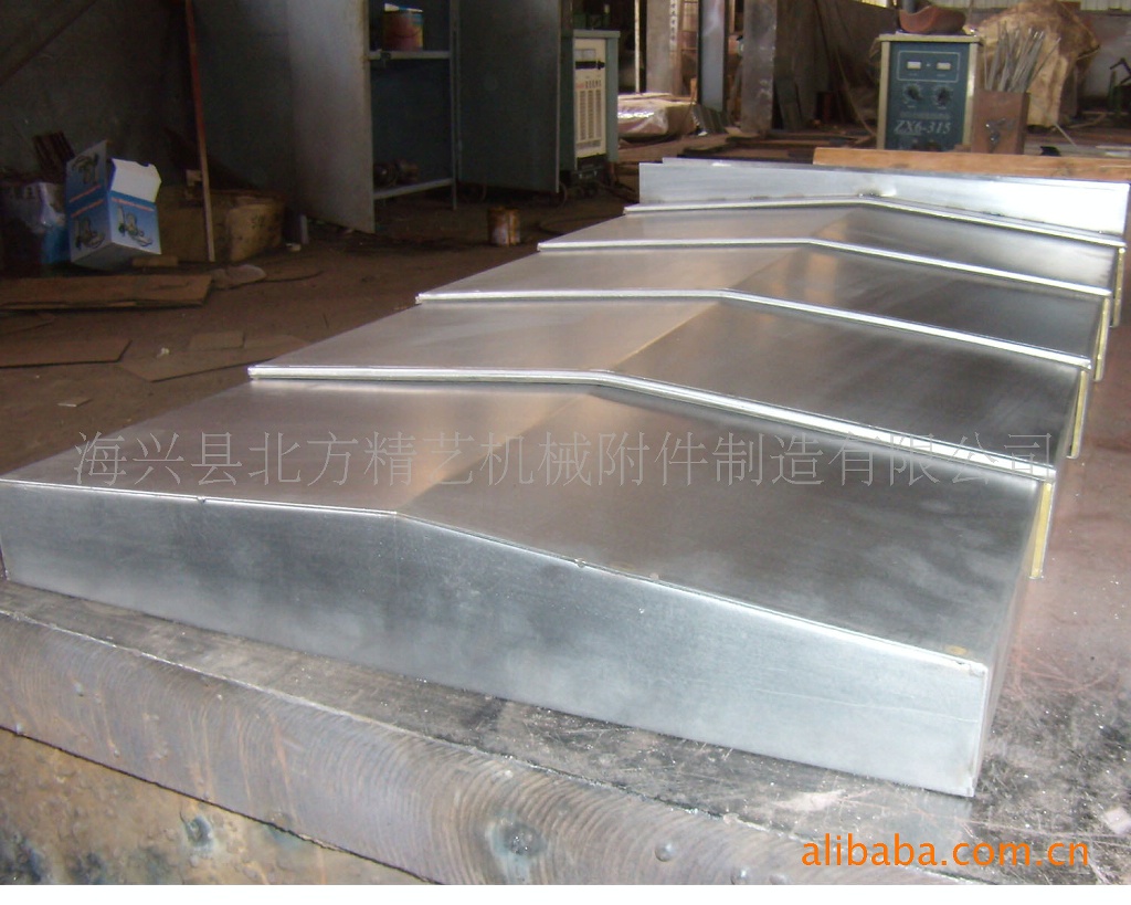 各类机床附件:伸缩式导轨、钢制、不锈钢防护罩、高速机床护罩