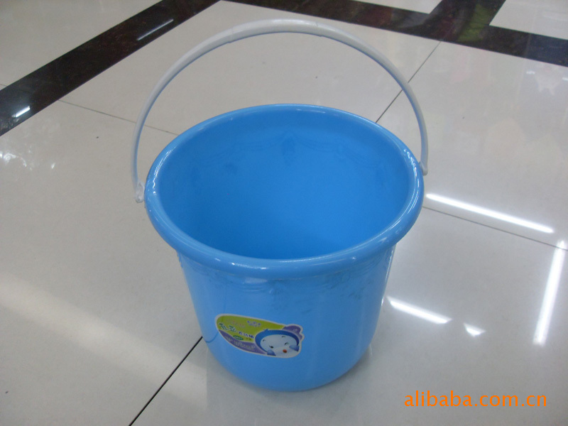 批发供应塑料水桶 大花边水桶 塑料把水桶