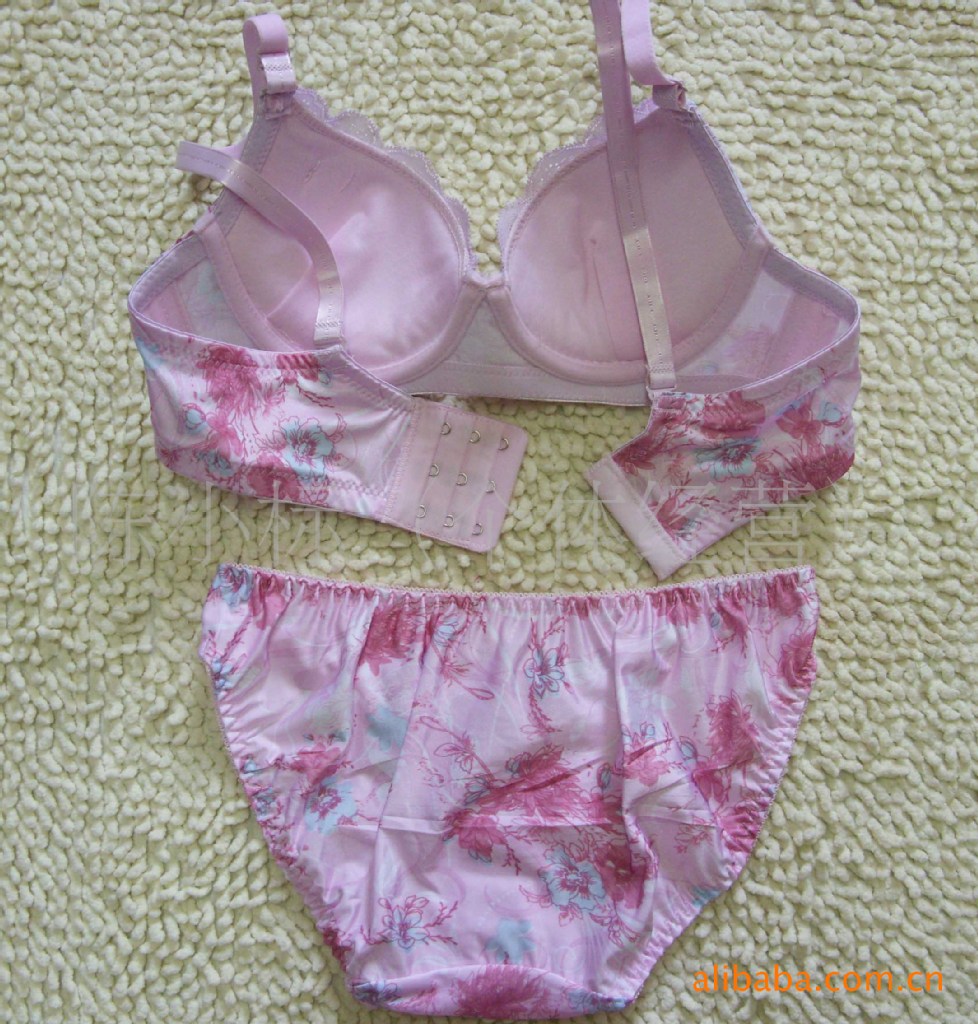 【12.8元欧美风少女<em>文胸</em>套装】<em>拿货</em>方式:齐色