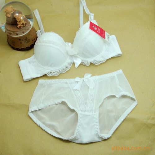 采购<em>文胸</em>-厂家直销 文胸 少女内衣 <em>文胸进货</em> 日
