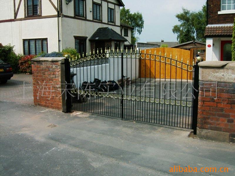 【出口工艺】上海松江银湖别墅区花园锻打铁艺