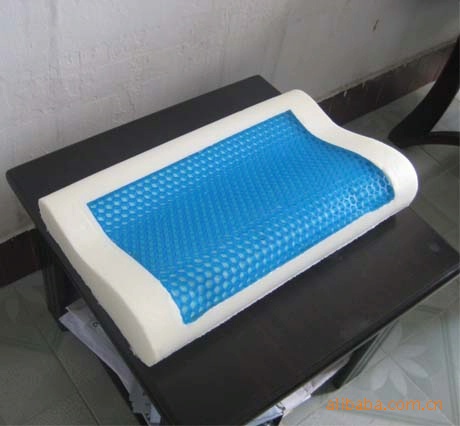 批发采购枕芯、保健枕-库存记忆海绵硅胶枕批