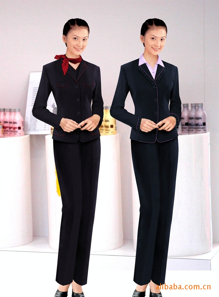 低价<em>定做女职业装</em>,男职业服,男女西服,服务员服