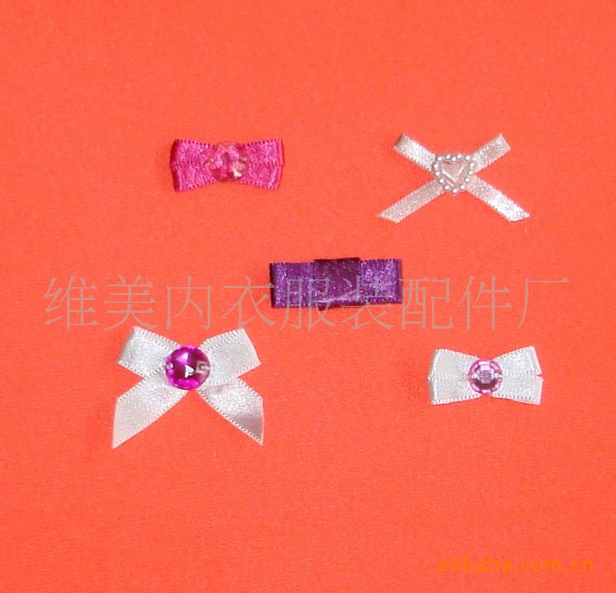 胸垫、胸贴、肩带、<em>吊袜带</em>-供应:热切尼<em>带花</em>内