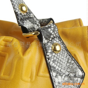 时尚女挎包 休闲女包 女式斜挎包 VC03 168.0