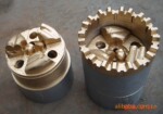 PDC破碎器套上孕镶取芯当无芯水电全面钻进用