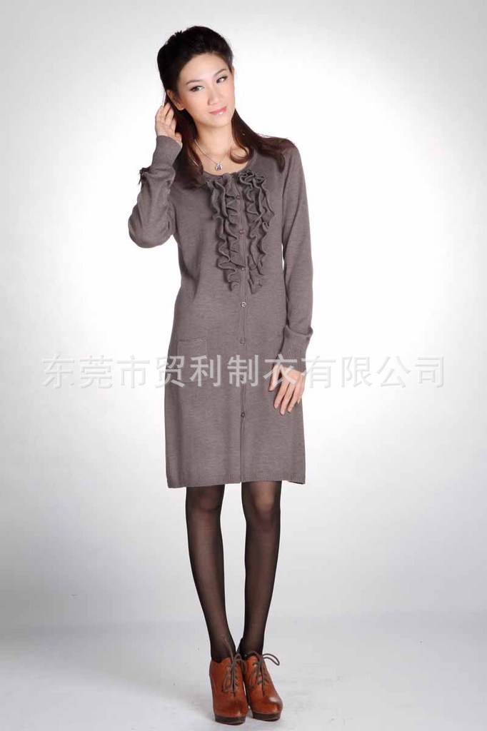 【<em>品牌特价</em>2013<em>羊绒</em>衫波浪褶<em>长款</em>全棉针织衫