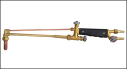 俩男人连续被拘本相藏在这根“红线”上！