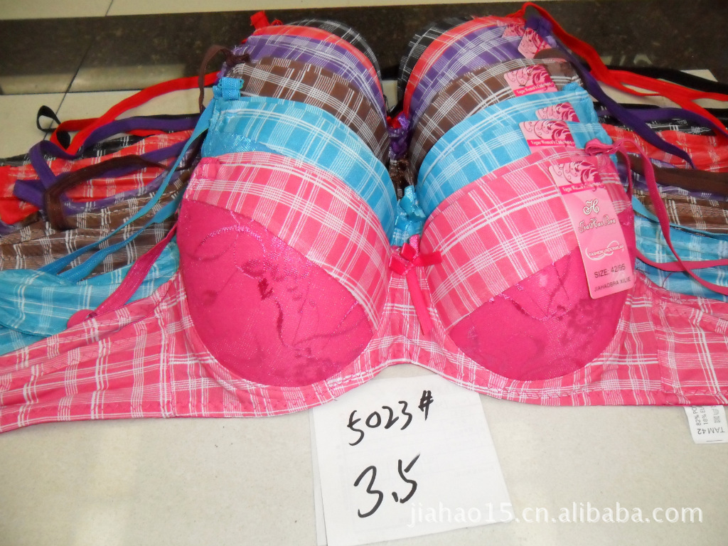 <em>批发</em>采购<em>文胸</em>-外贸新款<em>文胸</em>、<em>最低价格文胸批</em>