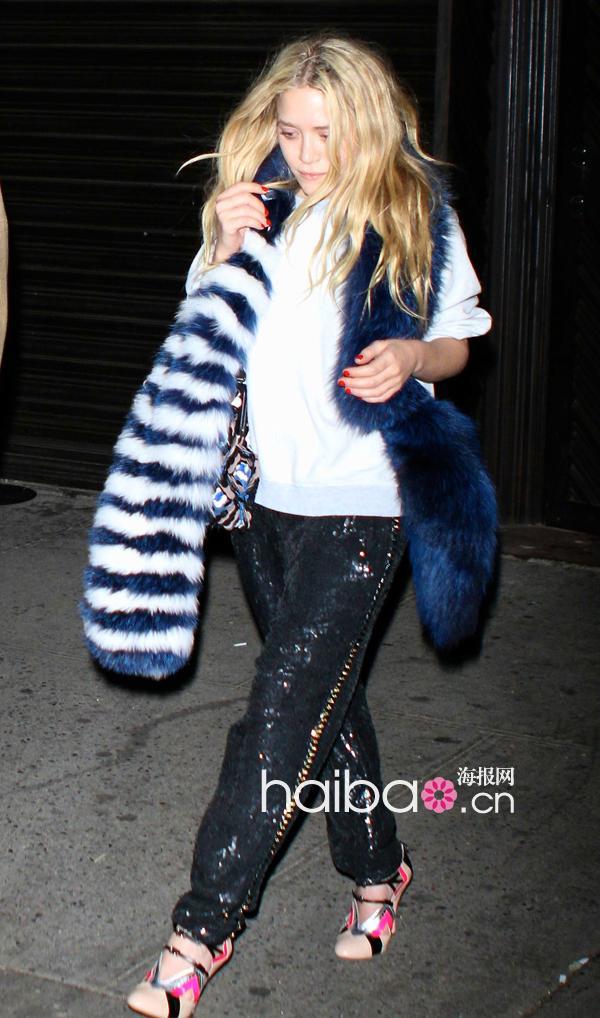 25岁时尚圈大红人<em>奥尔森姐妹</em>精彩<em>街拍</em>大合集