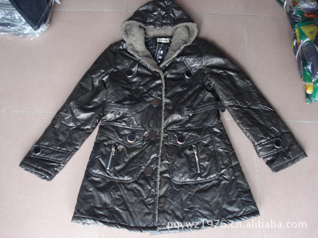 【低价供应小整款杂款<em>靓妹</em>款<em>棉衣</em>夹克、外套】