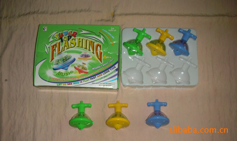 上链玩具陀螺 儿童卡通动漫玩具陀螺 带音乐灯