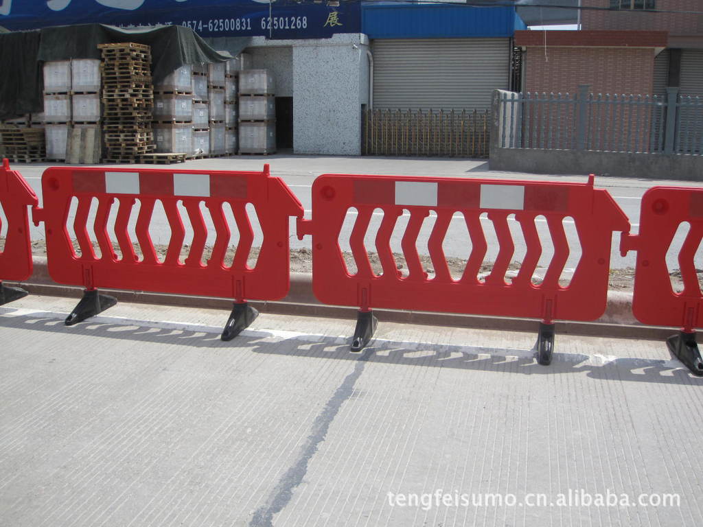 【安全隔离公路护栏 围栏 交通设施专业厂家】