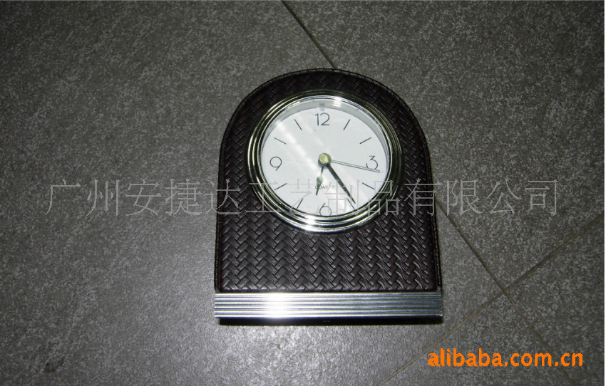 TD001SBL竹席皮包钟