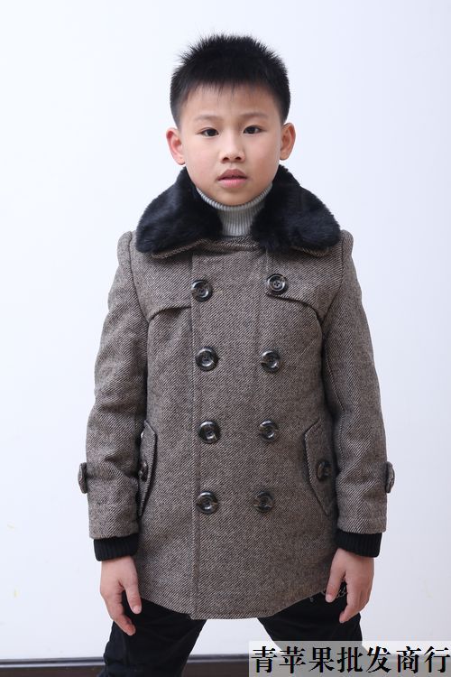 批发供应精品<em>毛</em>领<em>新款</em>儿童<em>泥</em>料风衣<em>外套</em> 中小