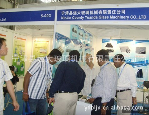 齿链带剪刀片网带混料机加料机输瓶机展会