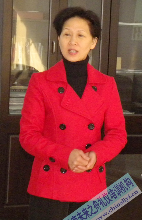 什么是服务礼仪_未来之舟礼仪培训