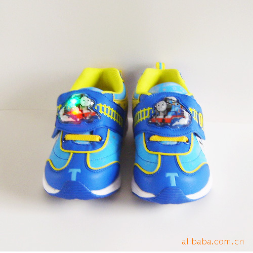 儿童鞋托马斯品牌韩国童鞋闪灯运动鞋\/男女童