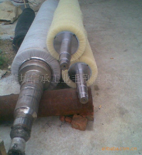 工具刷-蒙阴养鸡场塑料盘毛刷辊\/清洗机毛刷辊