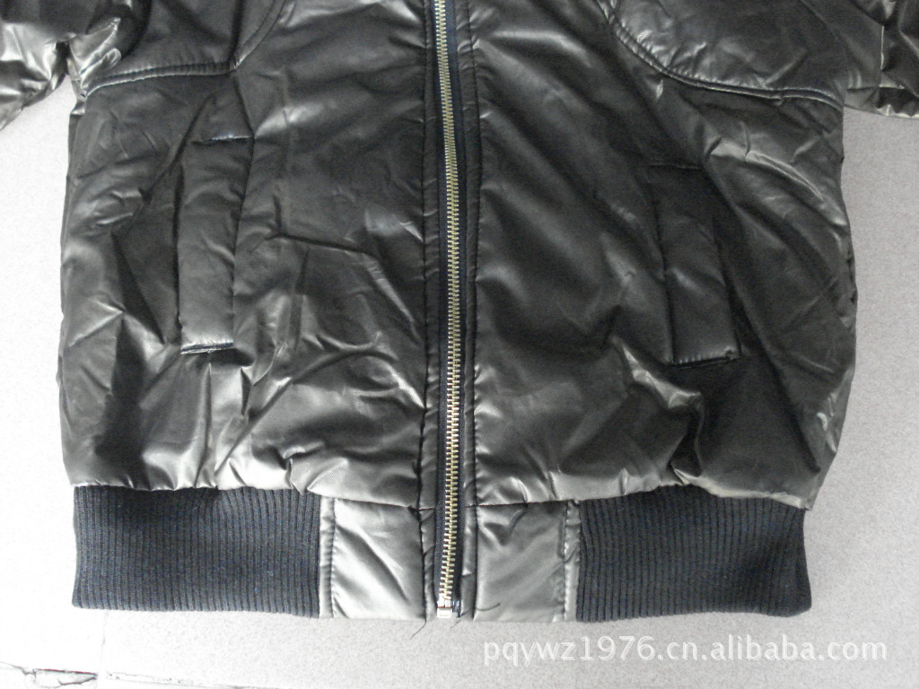 【低价供应小整款杂款<em>靓妹</em>款<em>棉衣</em>夹克、外套】