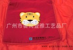 多功能户外用品批发 户外休闲抱被批发 高档抱被定做