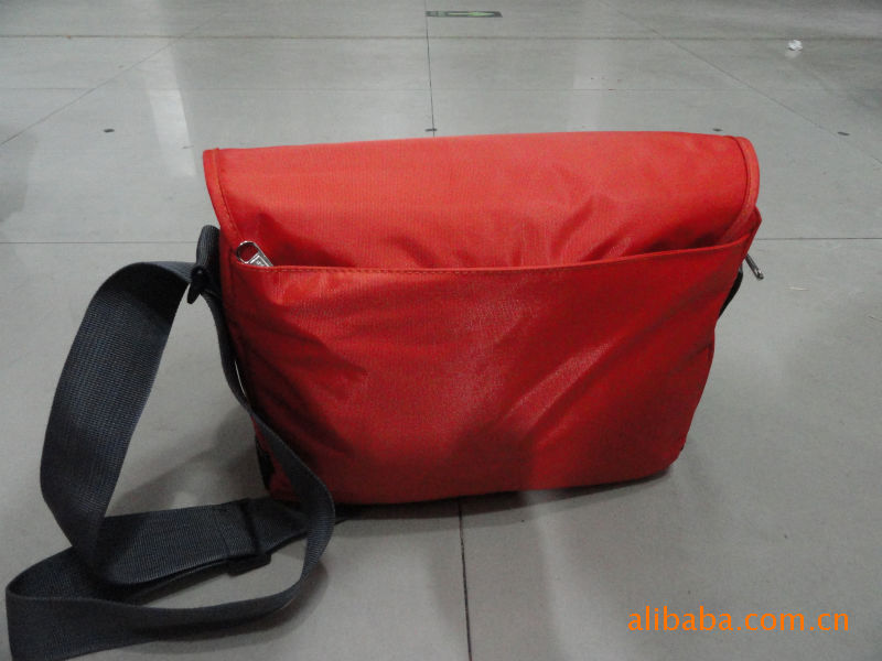 2011年新款忆辉<em>兄妹</em>学生<em>书包</em>单肩包休闲包斜