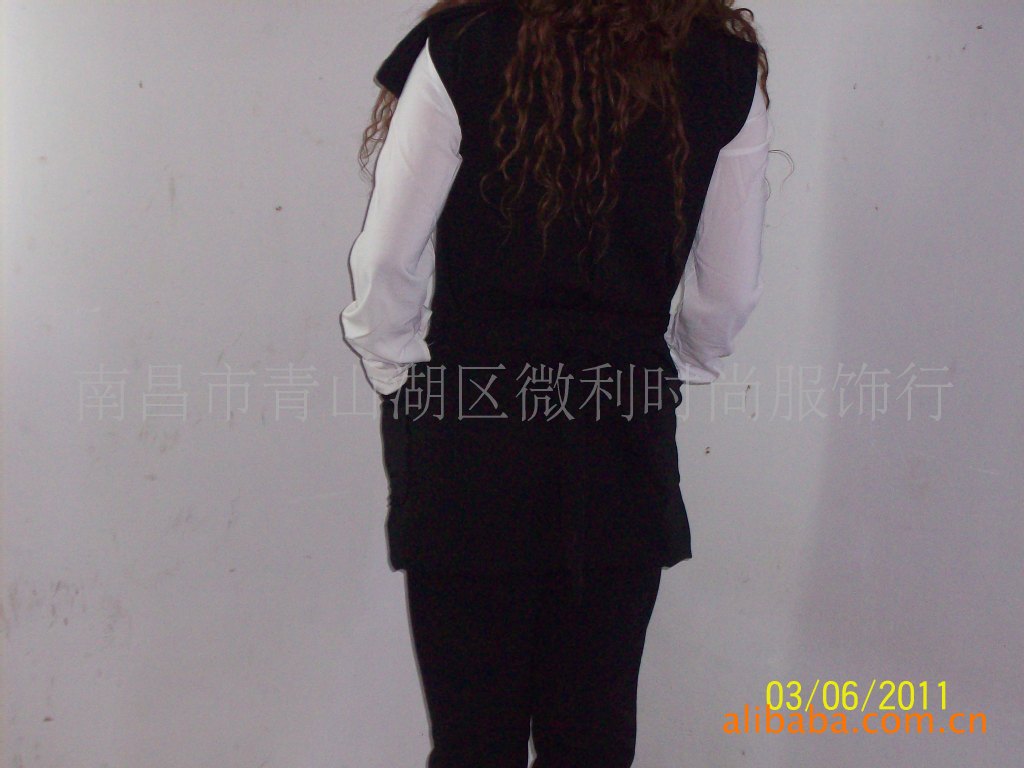 2011新装上市 <em>中长短袖</em>黑色风衣<em>马夹</em>图片,201