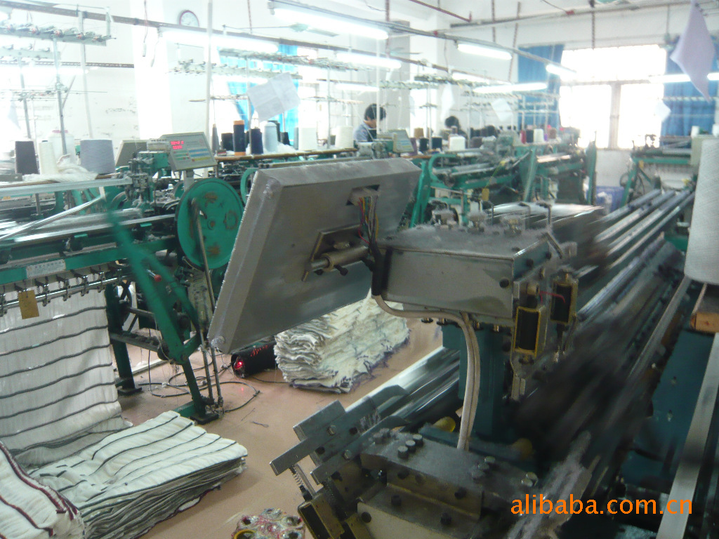 服装<em>加工</em>-2012秋冬时尚长款针织<em>毛衣加工厂</em>|毛