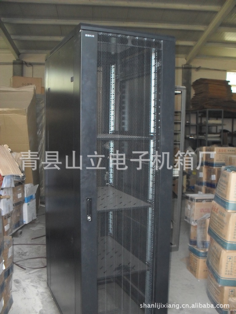 厂家专业生产供应优质服务器网络机柜