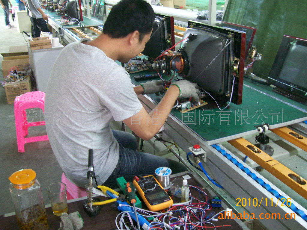 【厂家直销15寸超平A8款红套黑高光CRT彩色