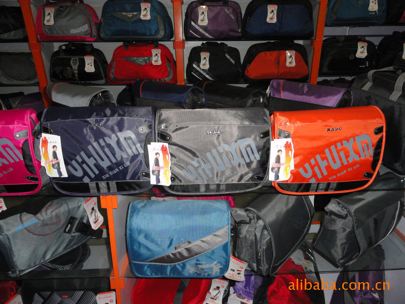 2011年新款忆辉<em>兄妹</em>学生<em>书包</em>单肩包休闲包斜