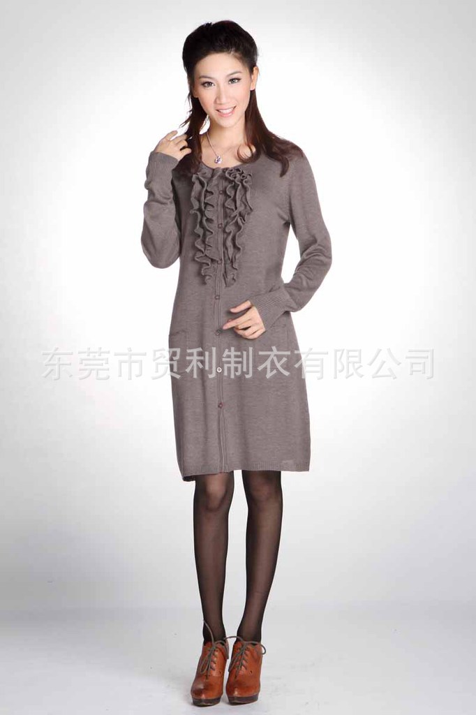 【<em>品牌特价</em>2013<em>羊绒</em>衫波浪褶<em>长款</em>全棉针织衫