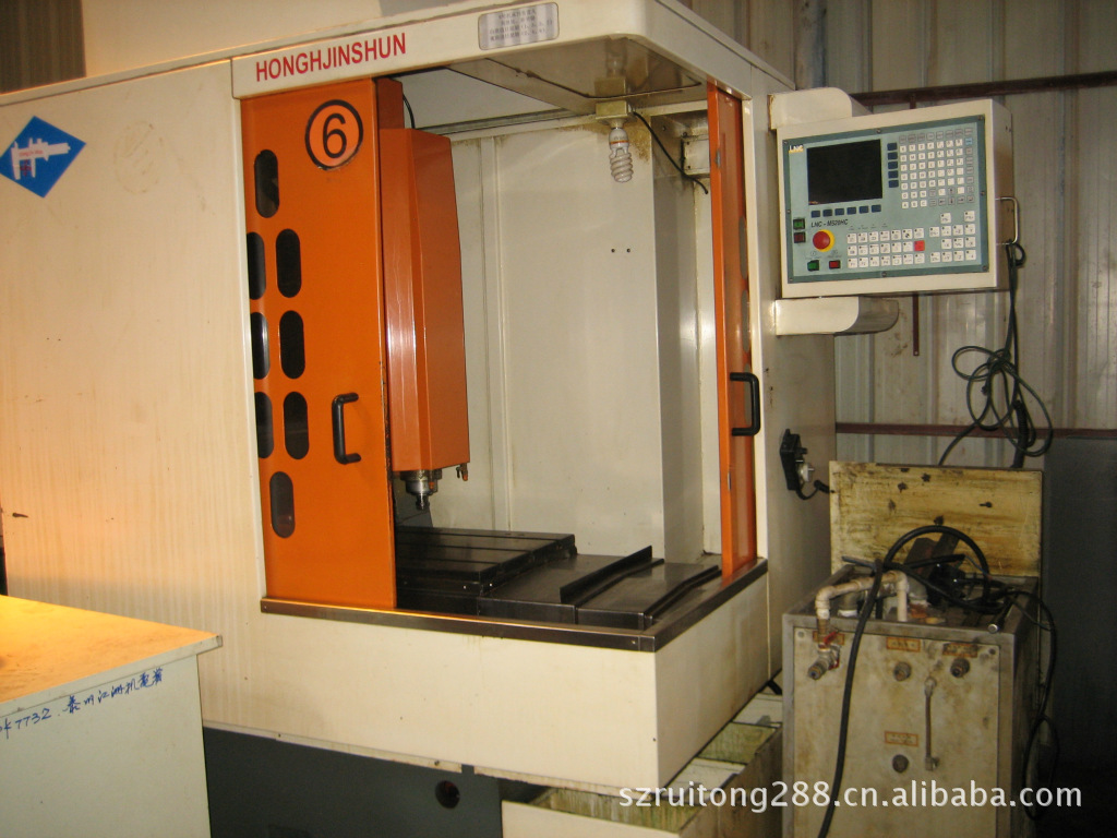 供应二手精雕机(台湾宝元系统) 图片