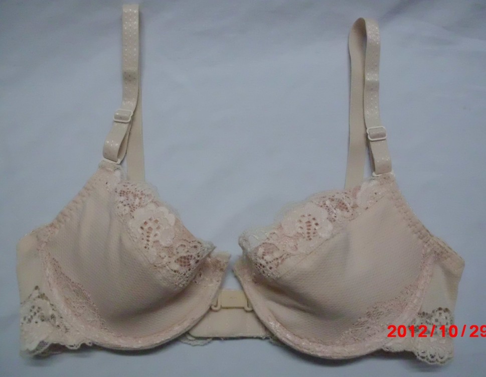 日本单<em>外贸文胸义乌</em>工厂直销:棉丝掐蕾丝新款