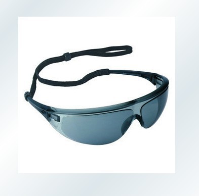 【巴固防雾防紫外线抗划痕运动眼镜防风镜摩托