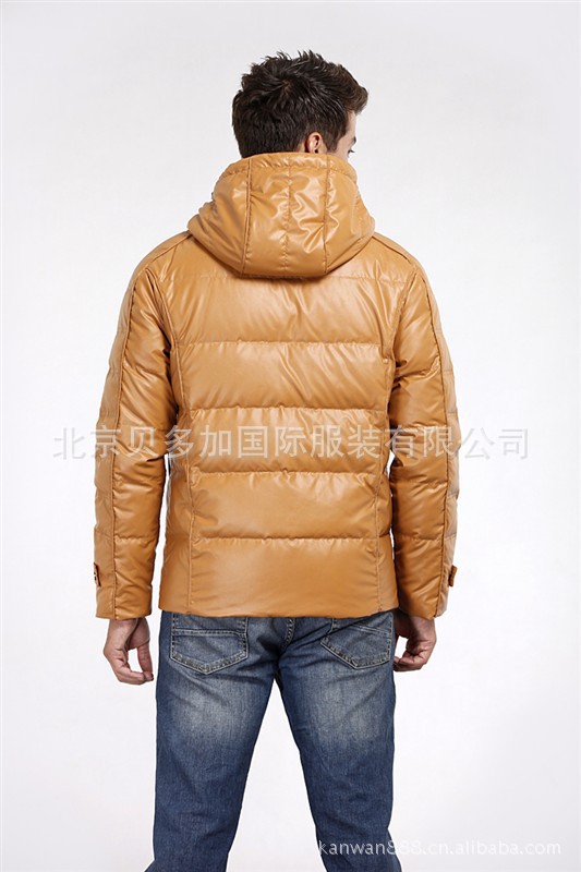 2012年北京贝多加新款羽绒服厂家直销时尚休