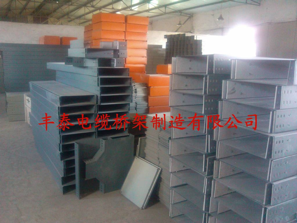 厂家定制生产镀锌、喷塑、防火线槽 _ 厂家定