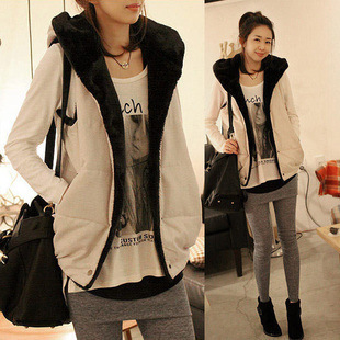 2011秋冬新款 <em>美特斯邦威女士</em>亮面羽绒<em>马甲</em>两