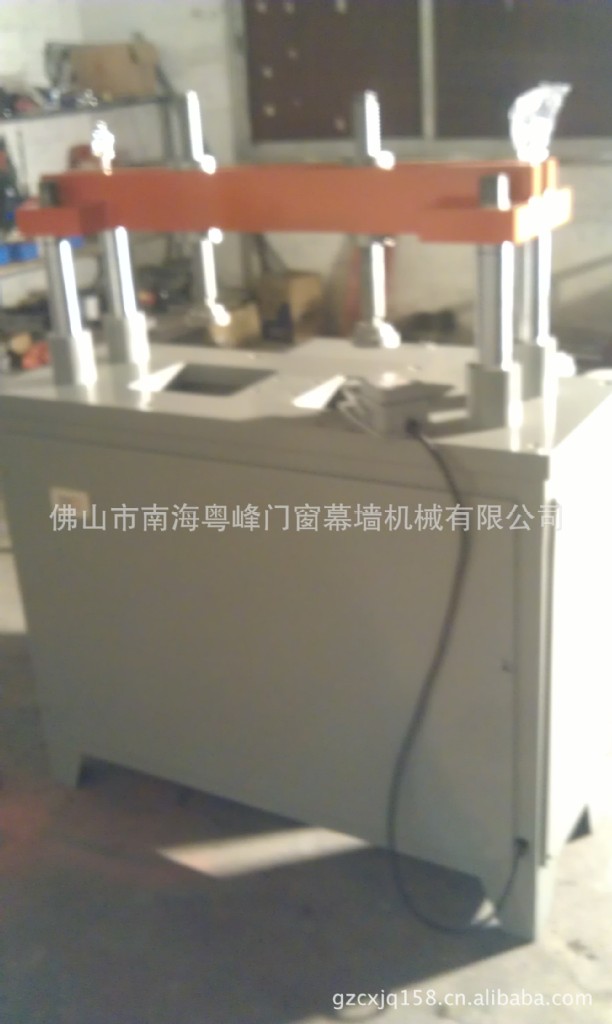 四柱油压冲压机 铝合金门窗设备\/铝门窗设备\/门