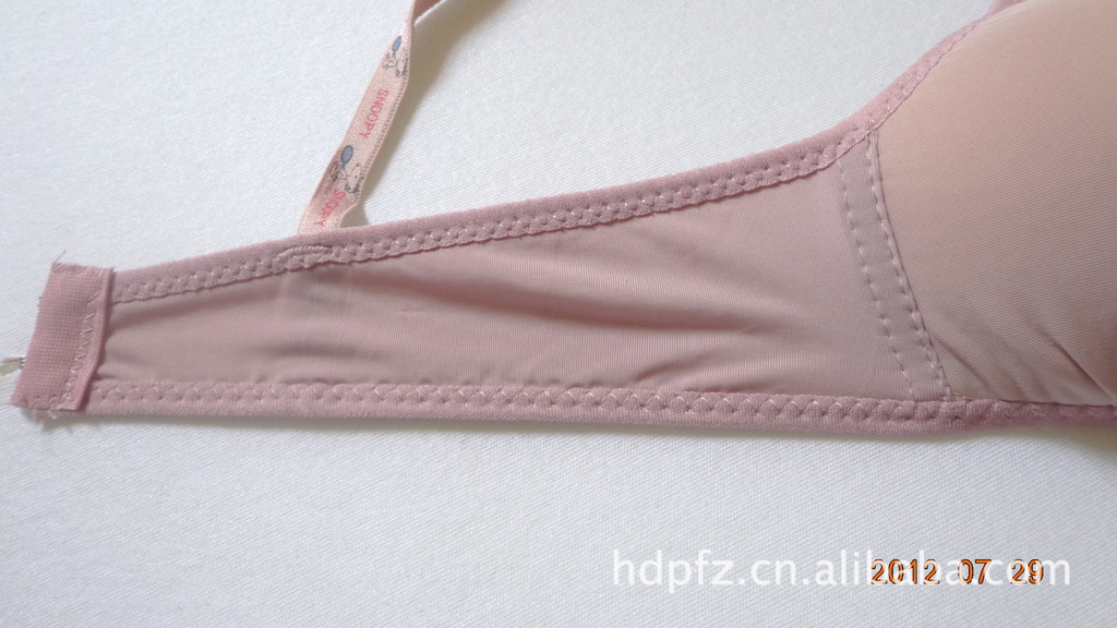 汕头批发无钢圈安全少女<em>文胸AB通用杯</em>调整型