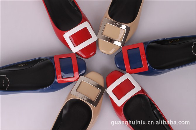 RV时尚欧美国际<em>品牌真皮女鞋</em> 150.00、140.0