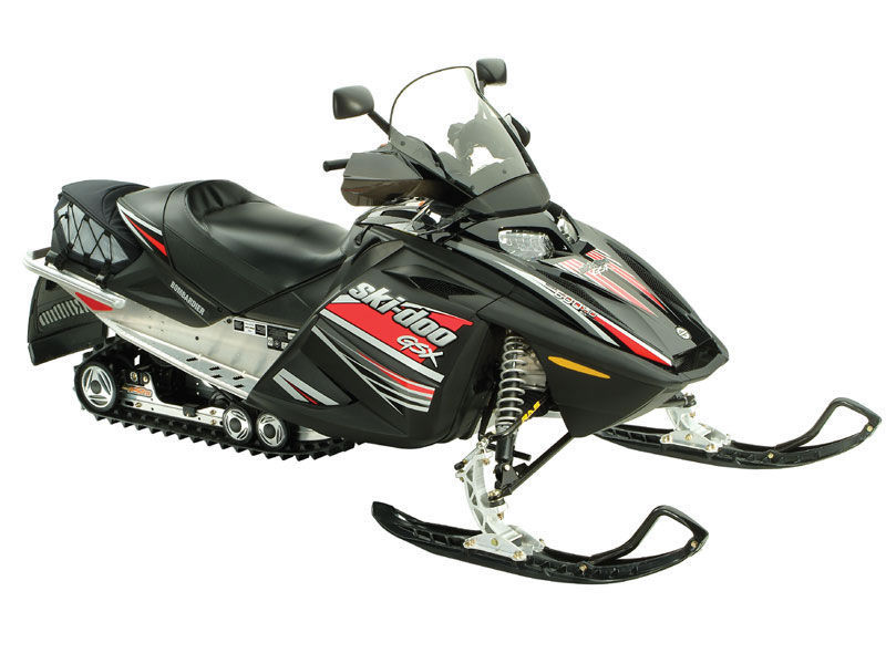 加拿大(ski-doo)旅游550f雪地摩托车